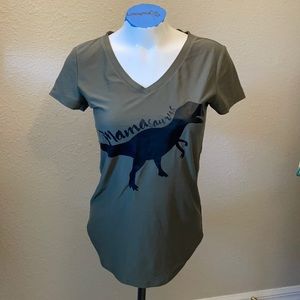 No Boundaries XS green mamasaurus t shirt